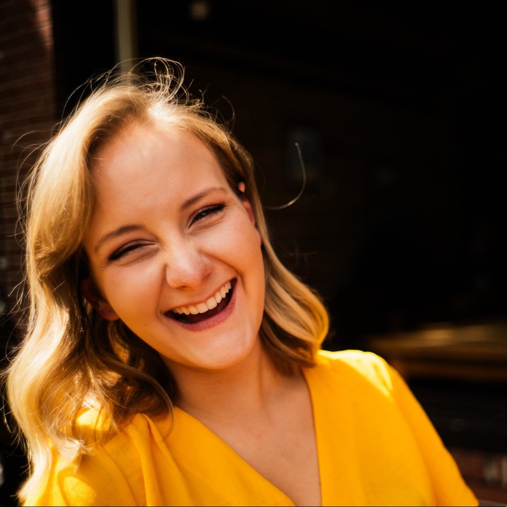 Meet your Posher, Laina